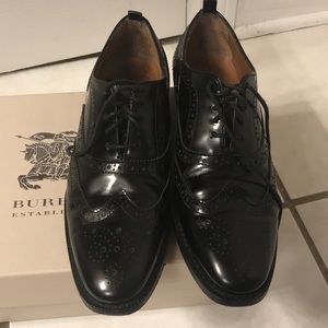 Authentic Burberry wingtip shoes women’s size 5.5